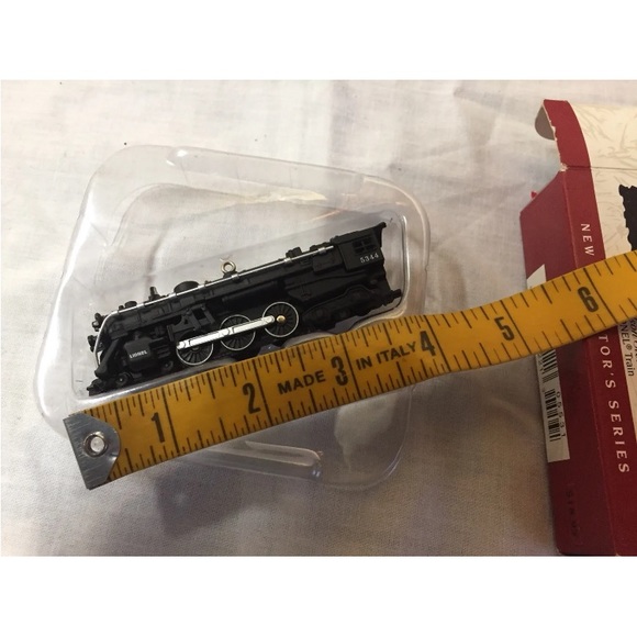 Hallmark 700E Hudson locomotive lionel train 1996 ornament - Picture 4 of 5